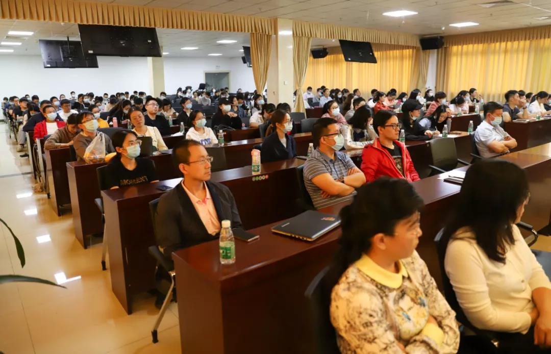 2020新员工培训(现场).jpg 2020新员工培训(现场).jpg