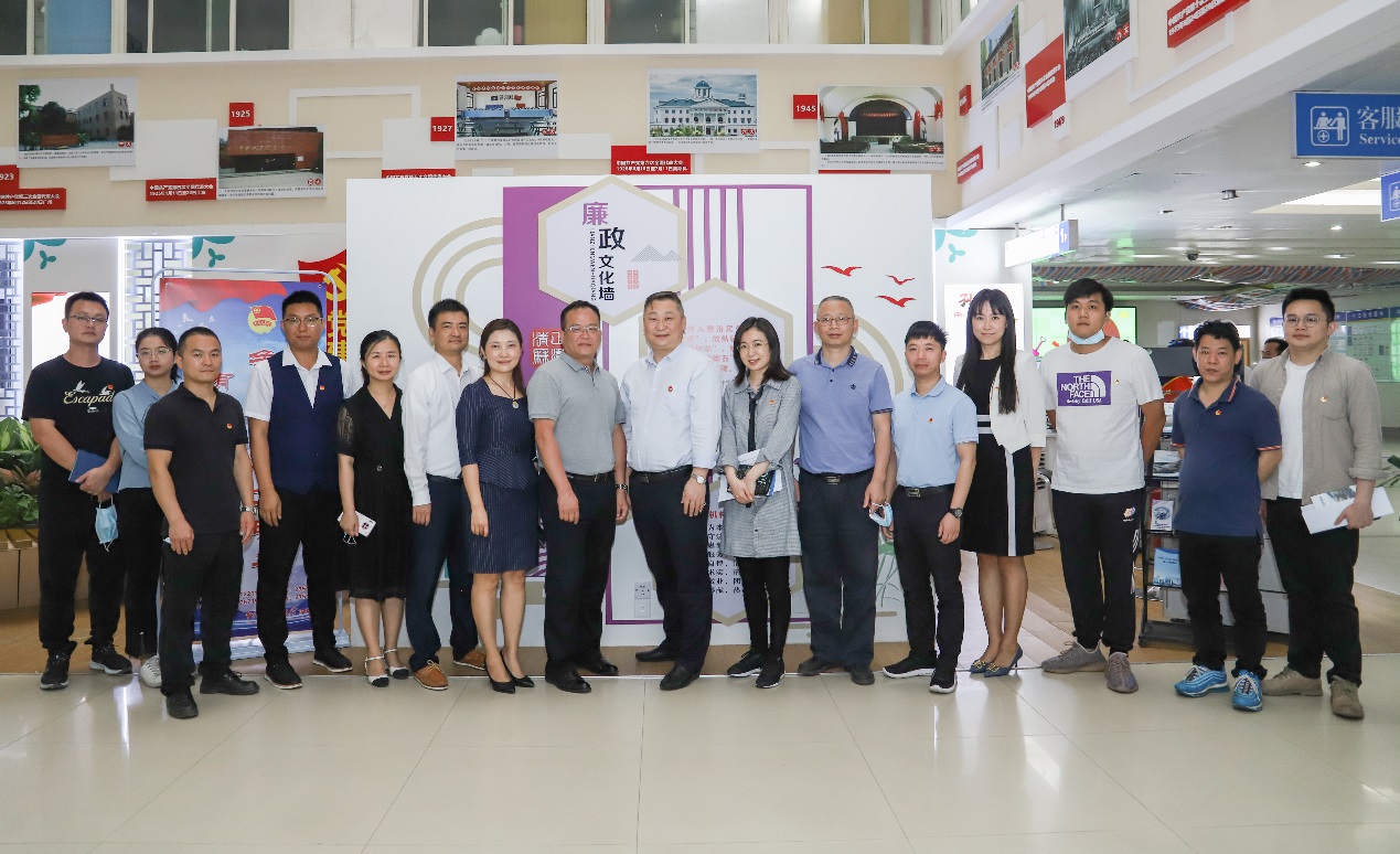 C:\Users\Administrator\Desktop\新建文件夹\IMG_0825.jpg C:\Users\Administrator\Desktop\新建文件夹\IMG_0825.jpg