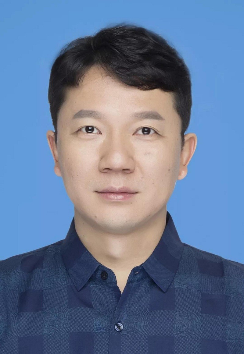 副主任医师 黄斌